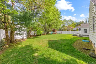 50 Wilmot Road, New Rochelle, NY 10804 - Photo 22