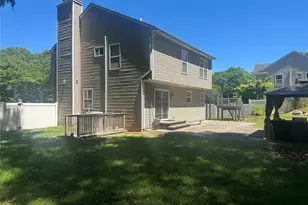 18 Mill Ln, Medford, NY 11763 - Photo 30