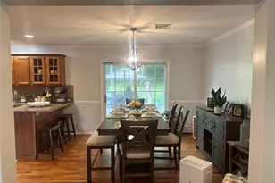 18 Mill Ln, Medford, NY 11763 - Photo 8