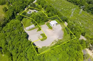 36 Marshall Rd, Hyde Park, NY 12538 - Photo 2