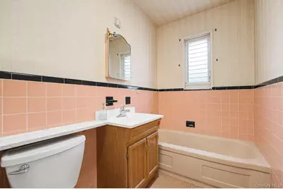 15911 65th Avenue, Fresh Meadows, NY 11365 - Photo 14