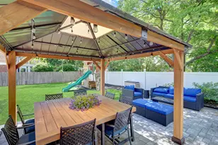 147 Sydney Ave, Malverne, NY 11565 - Photo 6