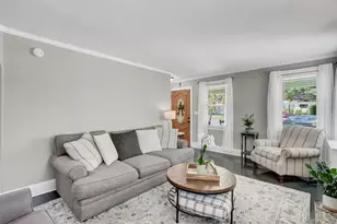 147 Sydney Ave, Malverne, NY 11565 - Photo 10