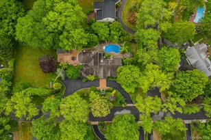 20 Astro Pl, Dix Hills, NY 11746 - Photo 46