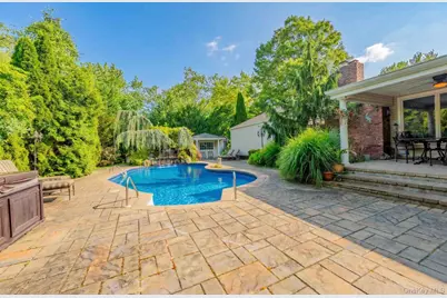 20 Astro Place, Dix Hills, NY 11746 - Photo 42