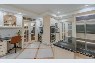 20 Astro Place, Dix Hills, NY 11746 - Photo 14