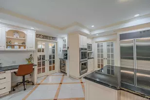 20 Astro Pl, Dix Hills, NY 11746 - Photo 14