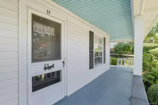 37 Orchard St, Pleasantville, NY 10570 - Photo 4
