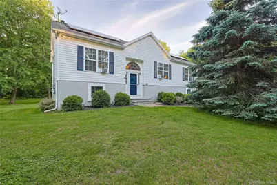 17 Cosmo Drive, Hopewell Junction, NY 12533 - Photo 2