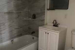910 E 226th St, Bronx, NY 10466 - Photo 4