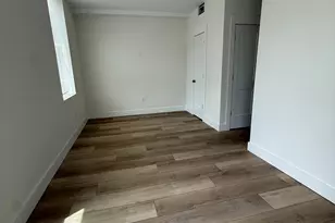 910 E 226th St, Bronx, NY 10466 - Photo 6