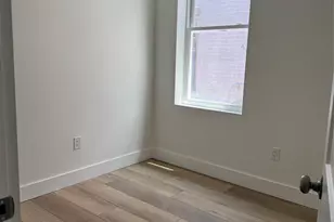 910 E 226th St, Bronx, NY 10466 - Photo 8
