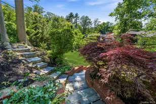 155 Birch Dr, East Hills, NY 11576 - Photo 28