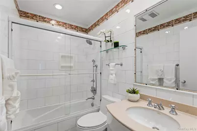 155 Birch Drive, East Hills, NY 11576 - Photo 20
