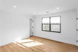 8 Allison Dr, Old Bethpage, NY 11804 - Photo 32