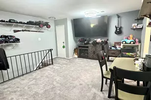 18 Navajo Ct, Coram, NY 11727 - Photo 6
