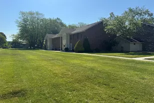 18 Navajo Ct, Coram, NY 11727 - Photo 8