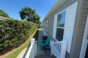 1661 Old Country, Riverhead, NY 11901 - Photo 36