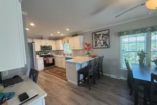 1661 Old Country, Riverhead, NY 11901 - Photo 20