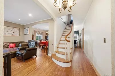 51 Cumberland Drive, Yonkers, NY 10704 - Photo 8
