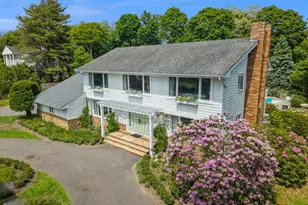 3 Mooring Dr, Bellport, NY 11713 - Photo 2
