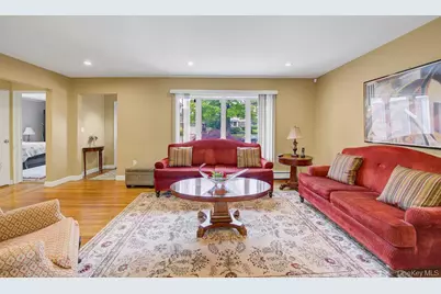 1662 Sherbourne Road, Valley Stream, NY 11580 - Photo 8
