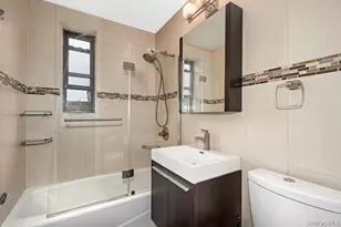 1 Remsen Rd, Yonkers, NY 10710 - Photo 14