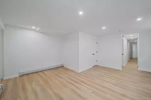 142-25 250th St, Rosedale, NY 11422 - Photo 32