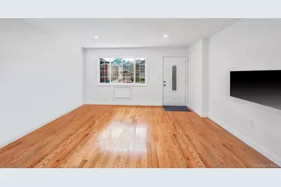 14225 250th Street, Rosedale, NY 11422 - Photo 10