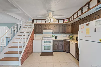 47 Forge Lane, Levittown, NY 11756 - Photo 4