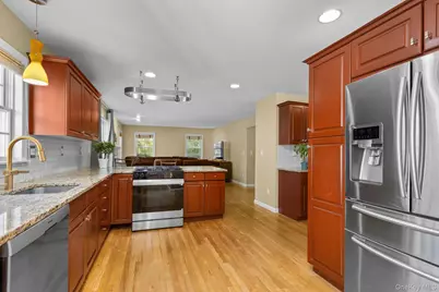 2211 Crompond Road, Yorktown Heights, NY 10598 - Photo 8