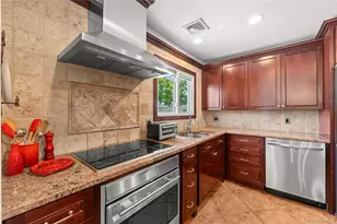 257 Cadman Ave, Babylon, NY 11702 - Photo 4