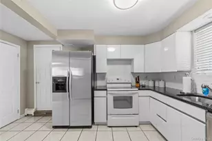 257 Cadman Ave, Babylon, NY 11702 - Photo 20