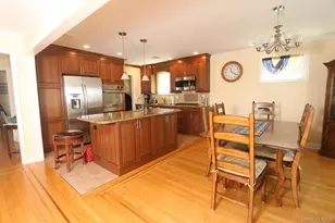 1054 Tulip Ave, Franklin Square, NY 11010 - Photo 6