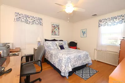 1054 Tulip Avenue, Franklin Square, NY 11010 - Photo 10