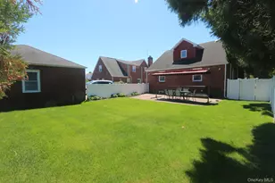 1054 Tulip Ave, Franklin Square, NY 11010 - Photo 16