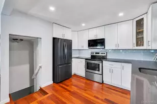 573 Miller Ave, Freeport, NY 11520 - Photo 16