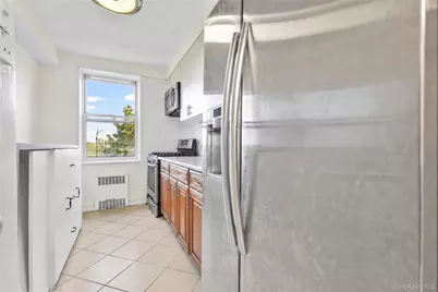 28-02 Parsons Boulevard #4E, Flushing, NY 11354 - Photo 14