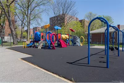 28-02 Parsons Boulevard #4E, Flushing, NY 11354 - Photo 22