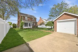 168 Latham Rd, Mineola, NY 11501 - Photo 14