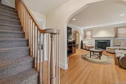 168 Latham Road, Mineola, NY 11501 - Photo 6