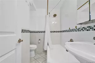 150-29 72nd Rd, Flushing, NY 11367 - Photo 14