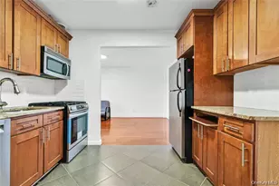 150-29 72nd Rd, Flushing, NY 11367 - Photo 12