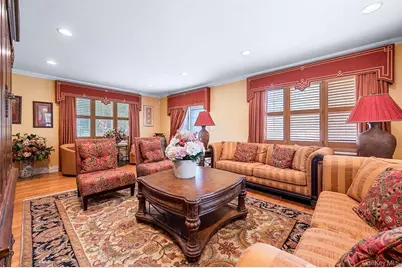 4 Point Crescent, Whitestone, NY 11357 - Photo 16
