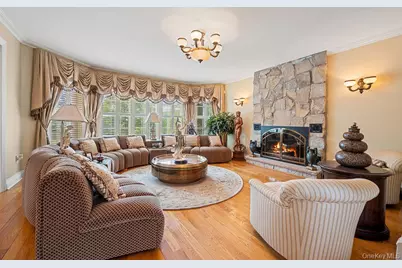 4 Point Crescent, Whitestone, NY 11357 - Photo 8