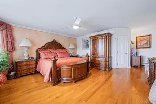 4 Point Crescent, Whitestone, NY 11357 - Photo 18