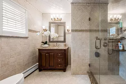 4 Point Crescent, Whitestone, NY 11357 - Photo 22