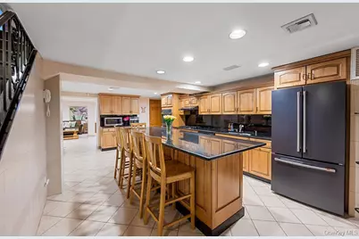 4 Point Crescent, Whitestone, NY 11357 - Photo 28