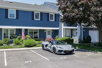 100 Baker Court #22, Island Park, NY 11558 - Photo 2