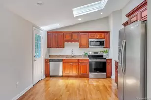 5 Fairway Dr, Port Jefferson Station, NY 11776 - Photo 18